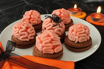 How To Throw The Children's Halloween Party Of The Year halloween treats cookies candy
