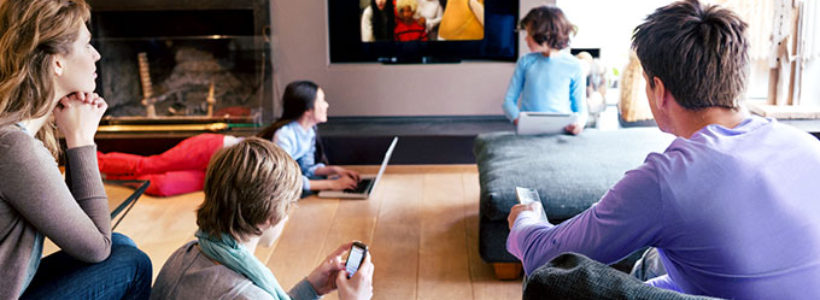 3 Ways You Can Tech The Halls With Family This Holiday Season At Home or On The Go!