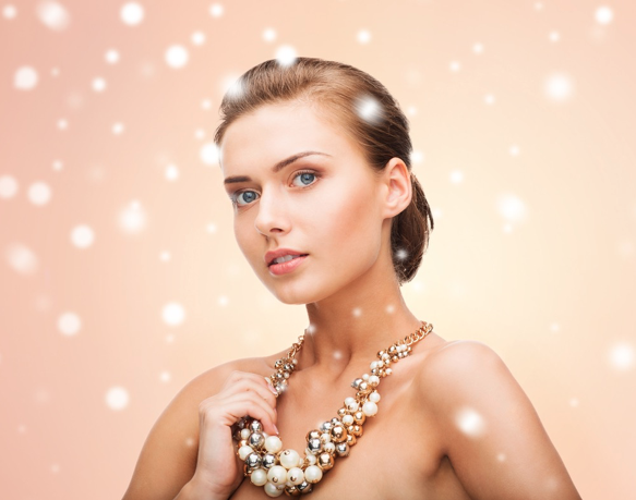 Holiday Trendy! Style and Makeup Tips for the Holiday Season
