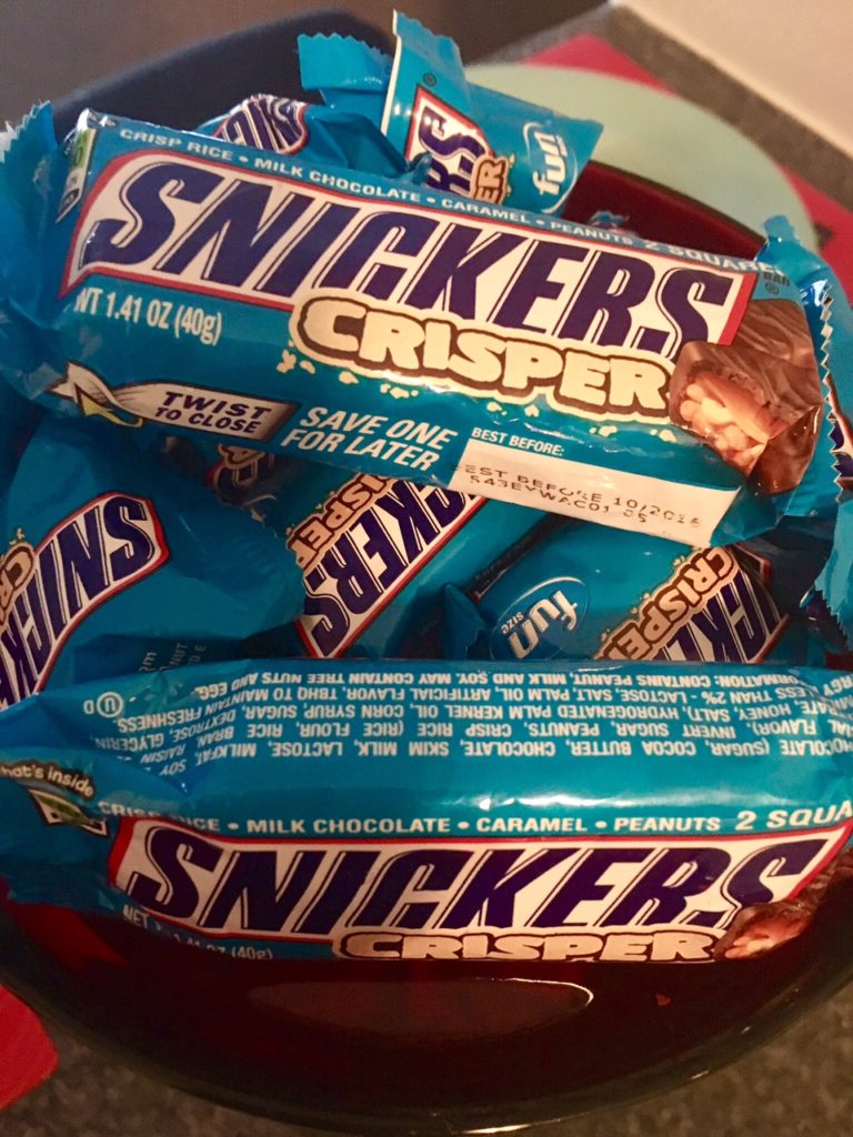 How SNICKERS Crisper Tame My Hangry Fits! Satisfaction and Bliss From In 1 Bite!