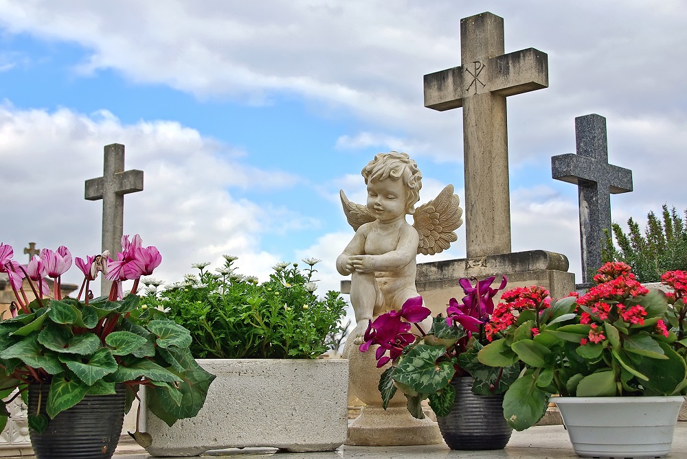 What are the Different Kinds of Funeral Services?