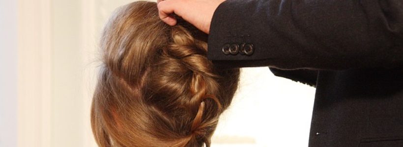 Party Time? 10 Easy and Simple Hair Styles for Oily Hair and Look Stylish