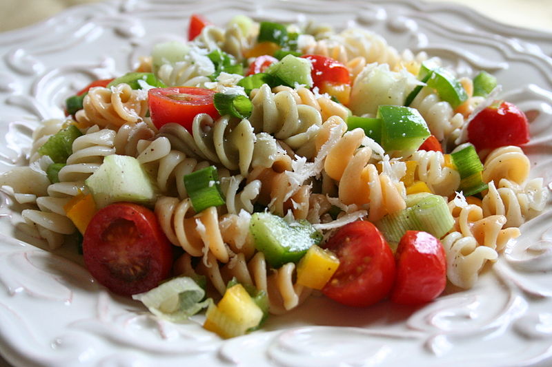 How to Make a Delicious Tomato Pasta Salad