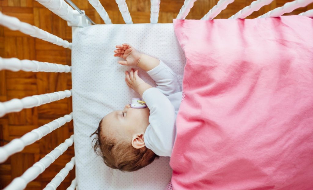 Organic Crib Mattress Versus Regular Crib Mattress for Your Baby’s Sleep!