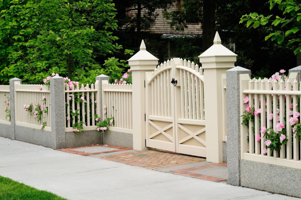 How to Spruce up Your Home with Professional Fencing Services