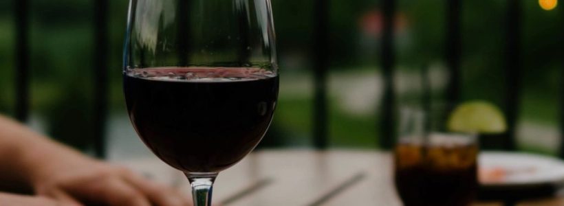 5 HEALTH BENEFITS OF DRINKING WINE