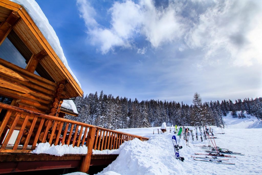 10 Key Ski Resort Pass Facts